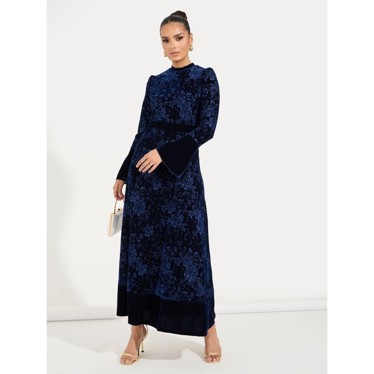فستان طويل مخمل بتفاصيل جاكار مع أكمام جرس-women-clothing-dresses-image-1