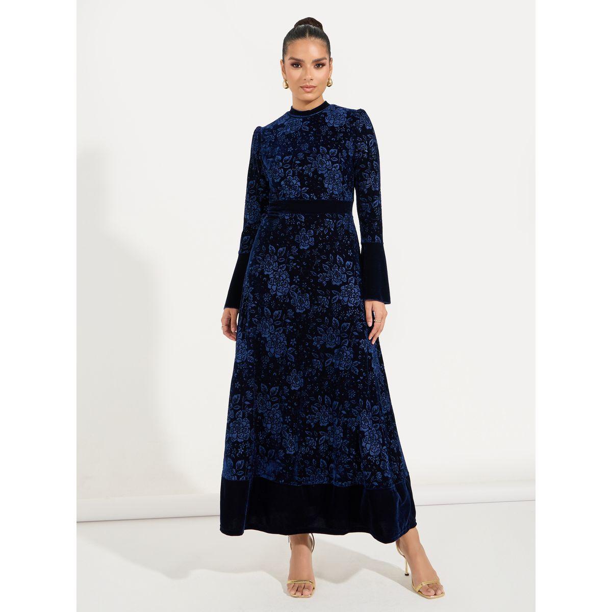 فستان طويل مخمل بتفاصيل جاكار مع أكمام جرس-women-clothing-dresses-image-4