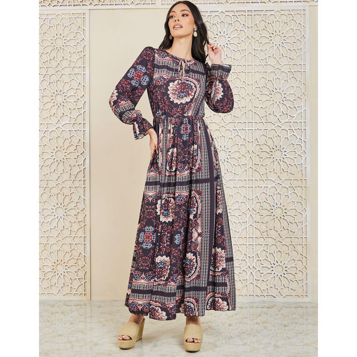 فستان طويل مطبع بزهور مع تفاصيل كسرات-women-clothing-dresses-image-1