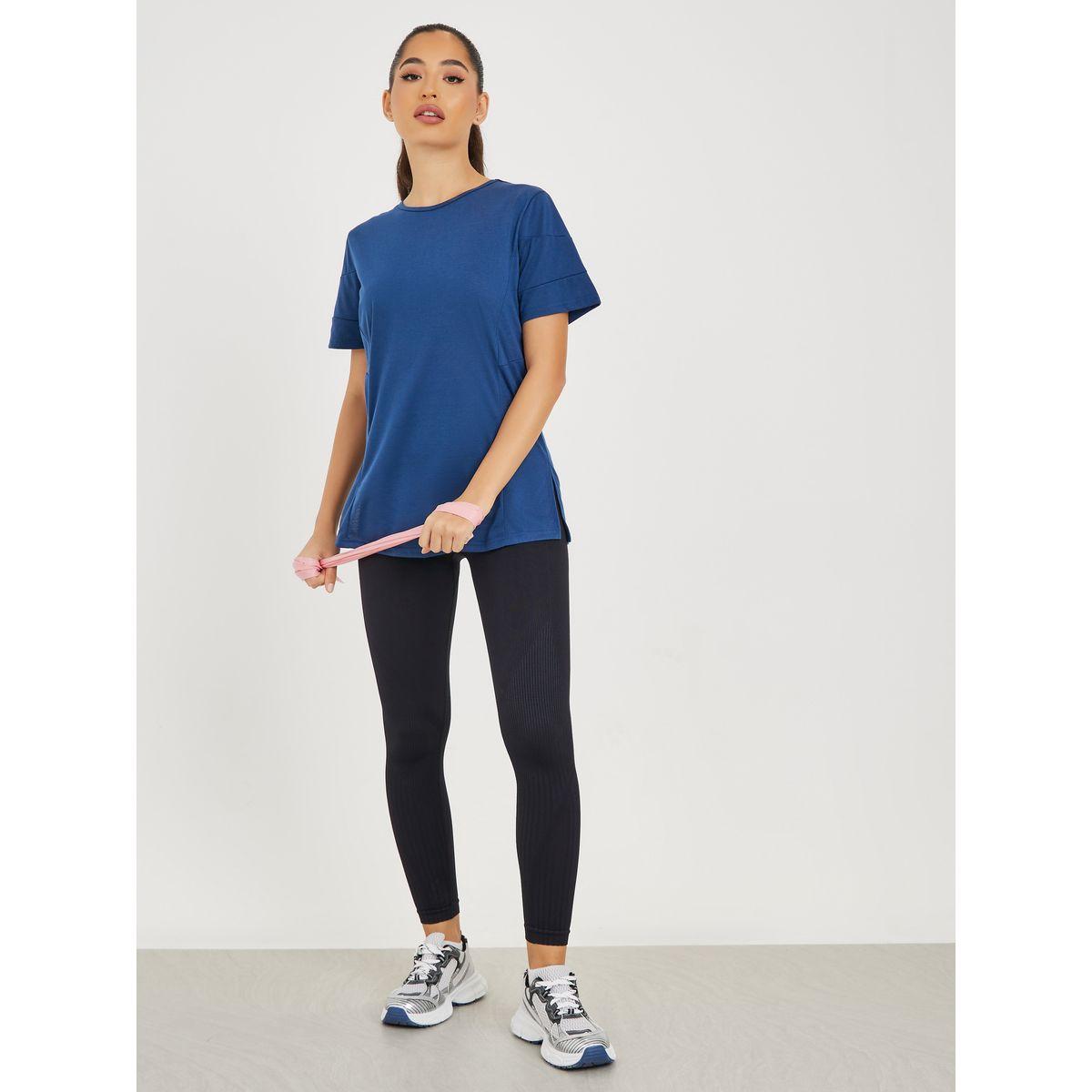 Styli Active V Mesh Back Side Slit Oversized Top-men-clothing-sportswearandactivewear-tshirtsandpolos-image-2