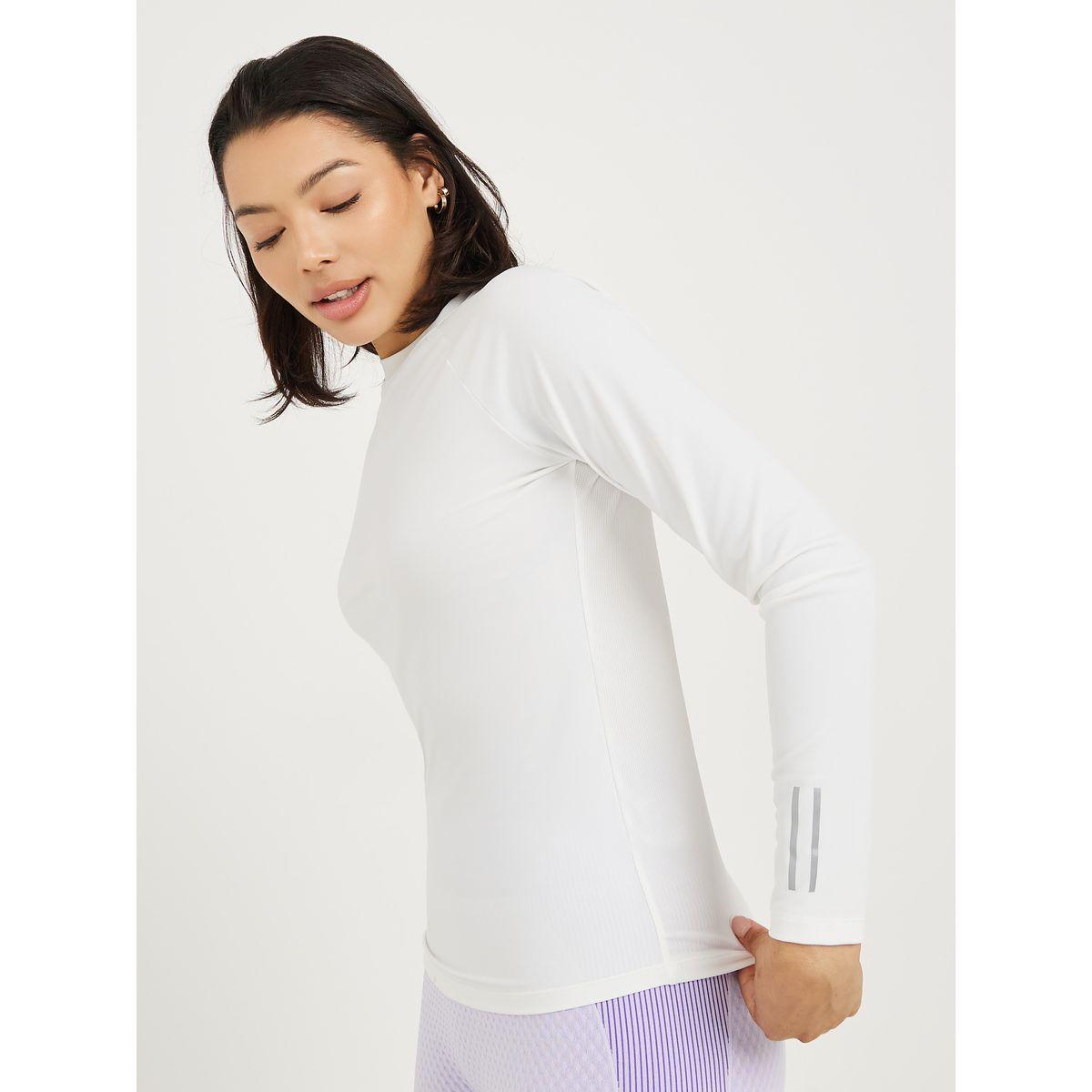 Styli Active Textured Back Detail Reflective Stripe Top-women-clothing-sportswearandactivewear-tshirtsandvests-image-3