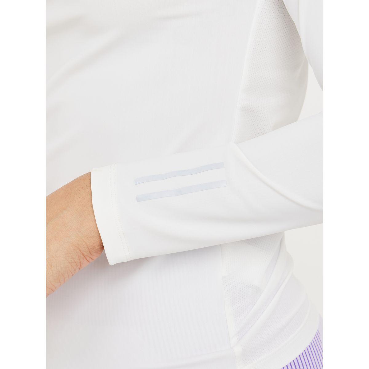Styli Active Textured Back Detail Reflective Stripe Top-women-clothing-sportswearandactivewear-tshirtsandvests-image-4