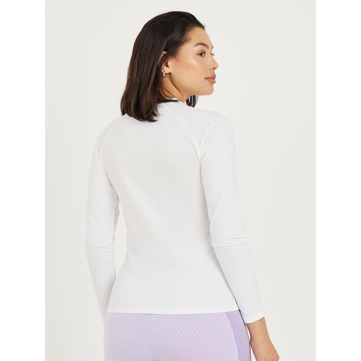 Styli Active Textured Back Detail Reflective Stripe Top-women-clothing-sportswearandactivewear-tshirtsandvests-image-5