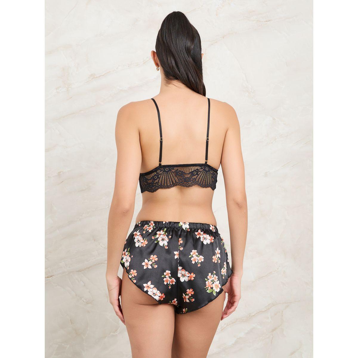 مجموعة من 3 ( روب، شورت، صدرية )-women-clothing-lingerie-lingeriesets-image-5