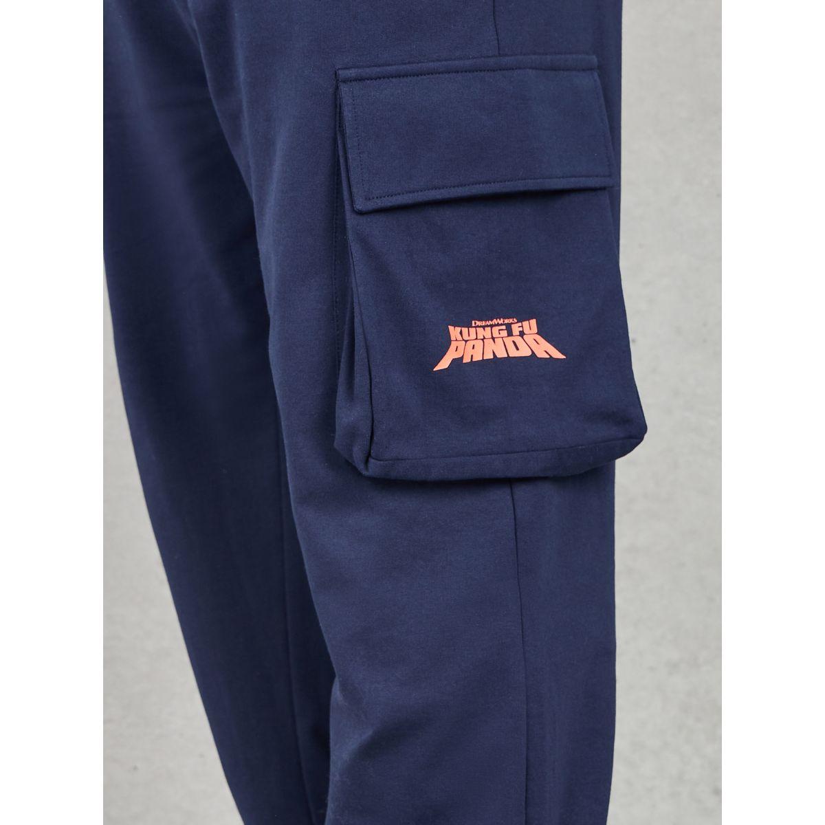 Styli Kung Fu Panda Print Oversized Cargo Joggers-men-clothing-bottoms-joggers-image-5