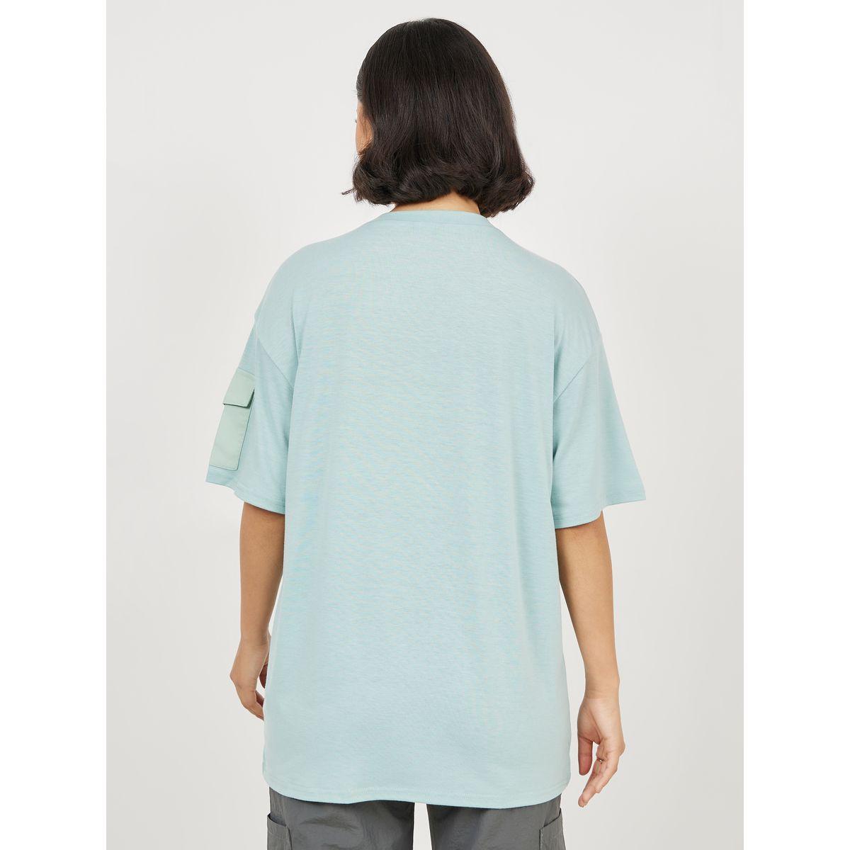 تيشيرت مطبع بكتابة مع اكمام بتفاصيل جيب-women-clothing-tshirts-image-5