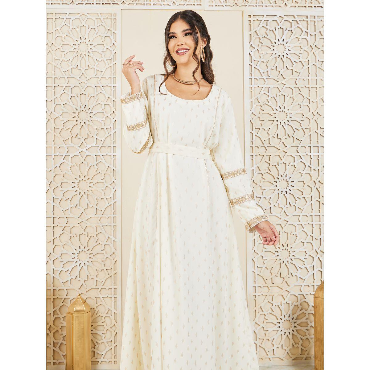 جلابية بتفاصيل مُطرّزة ورباط خصر-women-arabicclothing-jalabiyas-image-2