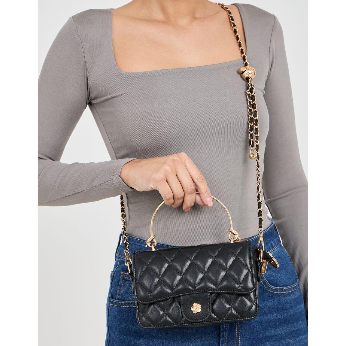 شنطة يد بتفاصيل بارزة الملمس-women-bagsandwallets-handbags-image-2