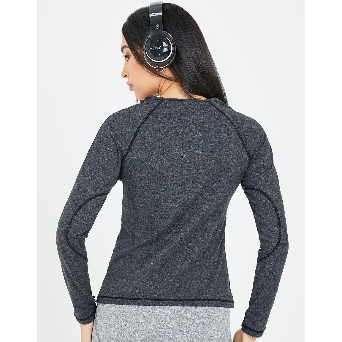 بلوزة بفتحة إبهام وتداخلات مدروزة-women-clothing-sportswearandactivewear-tshirtsandvests-image-4