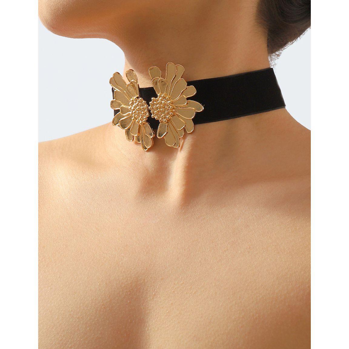 عقد تشوكر بتفاصيل براقة-women-watchesandjewellery-jewellery-necklacesandpendants-image-4