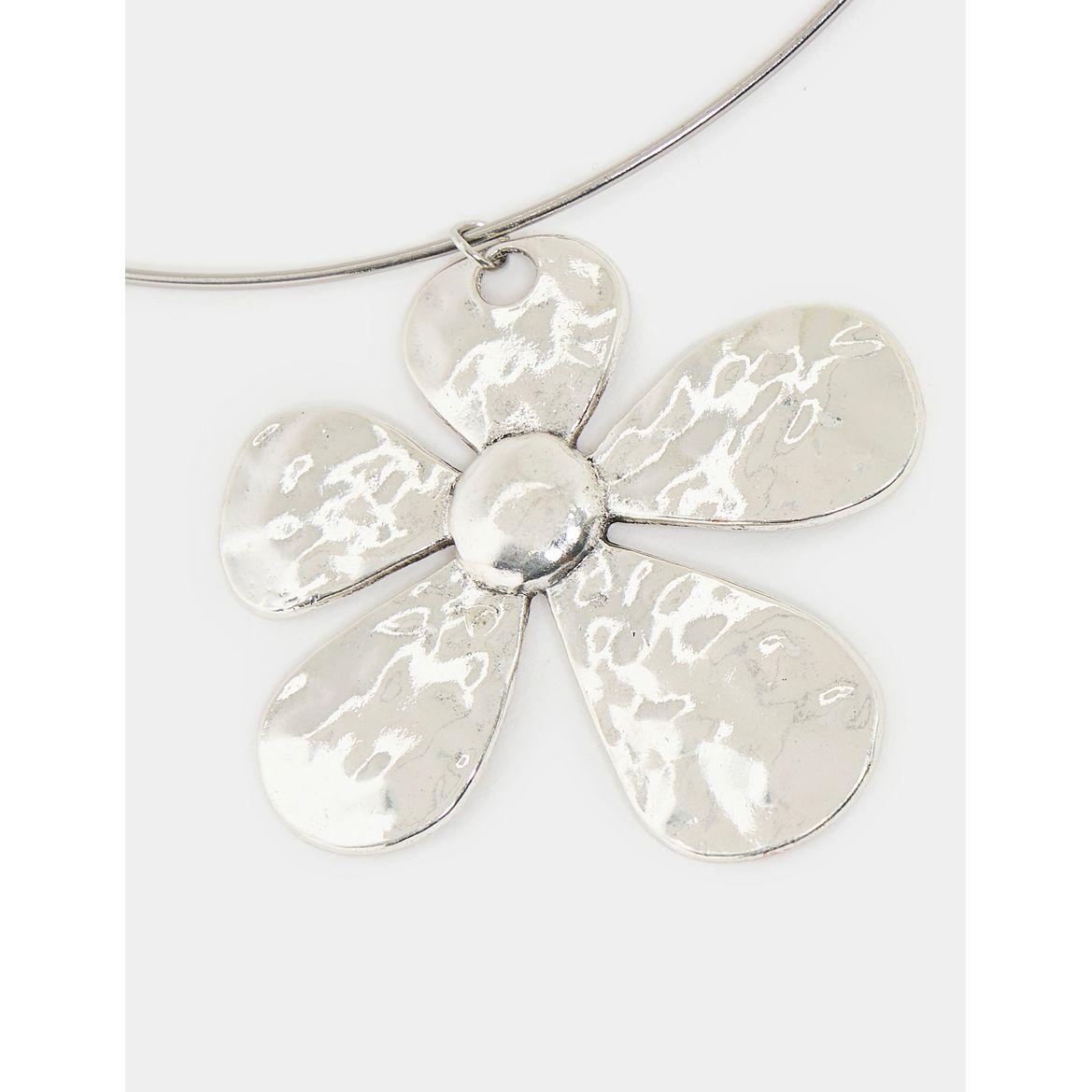 Styli Chunky Flower Pendant Necklace-women-watchesandjewellery-jewellery-necklacesandpendants-image-3
