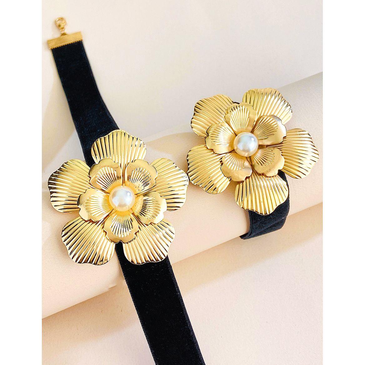 Styli Flower Applique Choker-women-watchesandjewellery-jewellery-necklacesandpendants-image-4