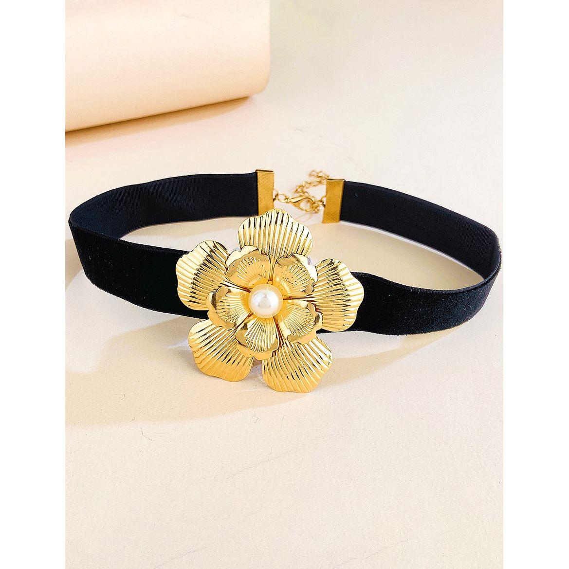 Styli Flower Applique Choker-women-watchesandjewellery-jewellery-necklacesandpendants-image-6