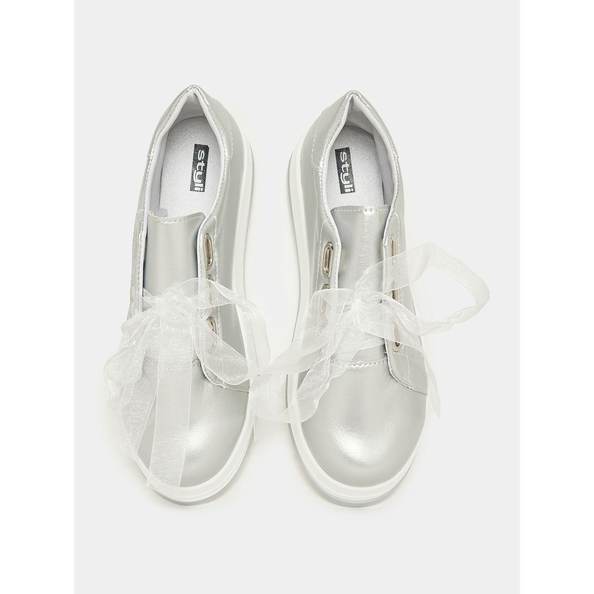 حذاء سنيكرز برباط ريبون-women-shoes-sneakers-image-5