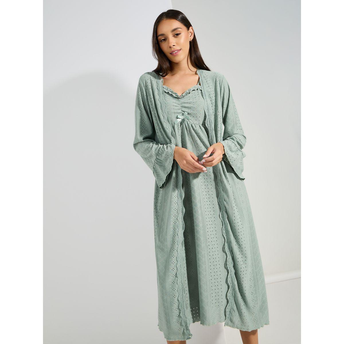 مجموعة من روب مع قميص نوم بتفاصيل دانتيل وكشكش-women-clothing-nightwear-robes-image-2