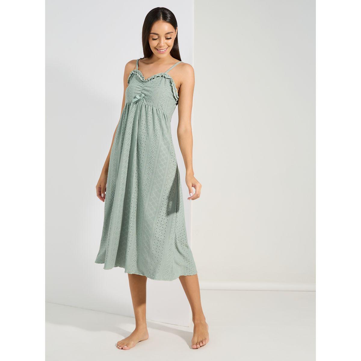 مجموعة من روب مع قميص نوم بتفاصيل دانتيل وكشكش-women-clothing-nightwear-robes-image-5