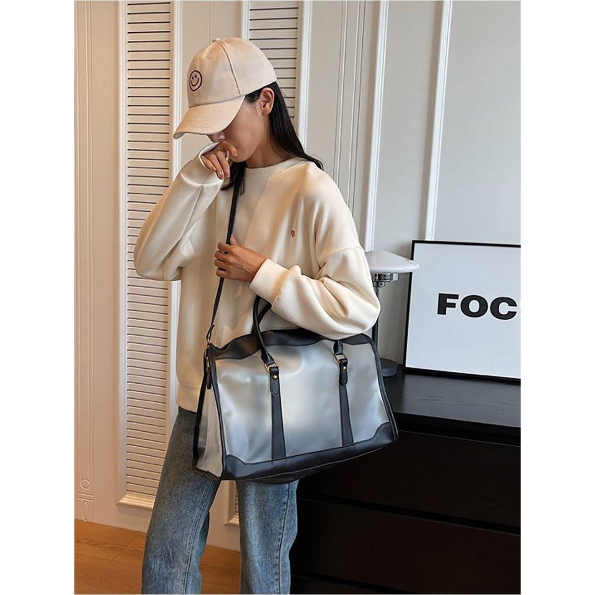 شنطة تدريب بتفاصيل شفافة-travel-luggagesandbags-luggage-image-1