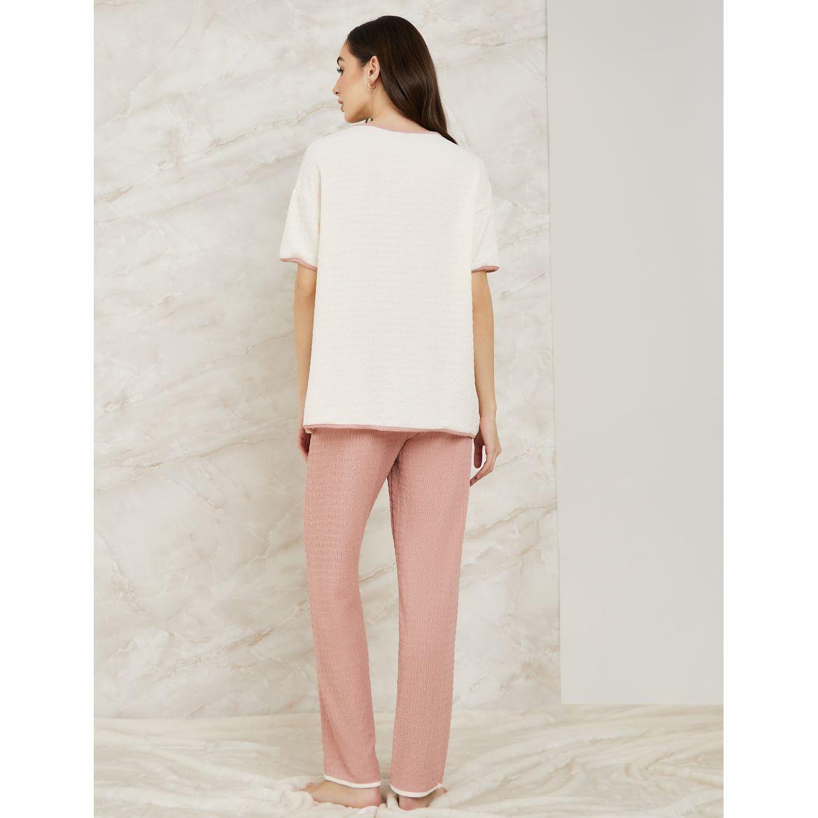 Styli Unwind Textured Contrast Edge & Pyjama Set-women-clothing-nightwear-pyjamas-longsets-image-5
