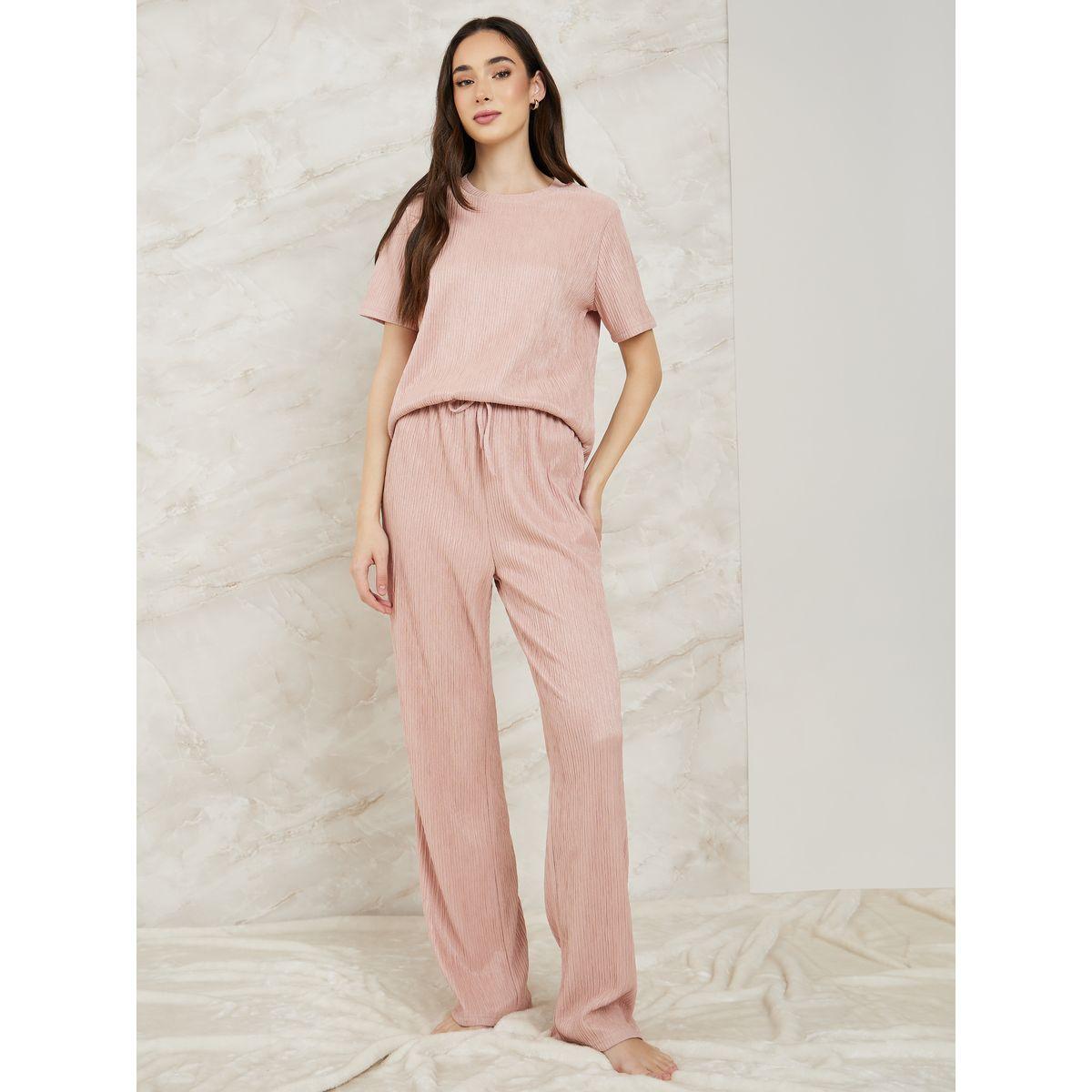 Styli Unwind Textured Detail T-Shirt & Pyjama Set-women-clothing-nightwear-pyjamas-longsets-image-2