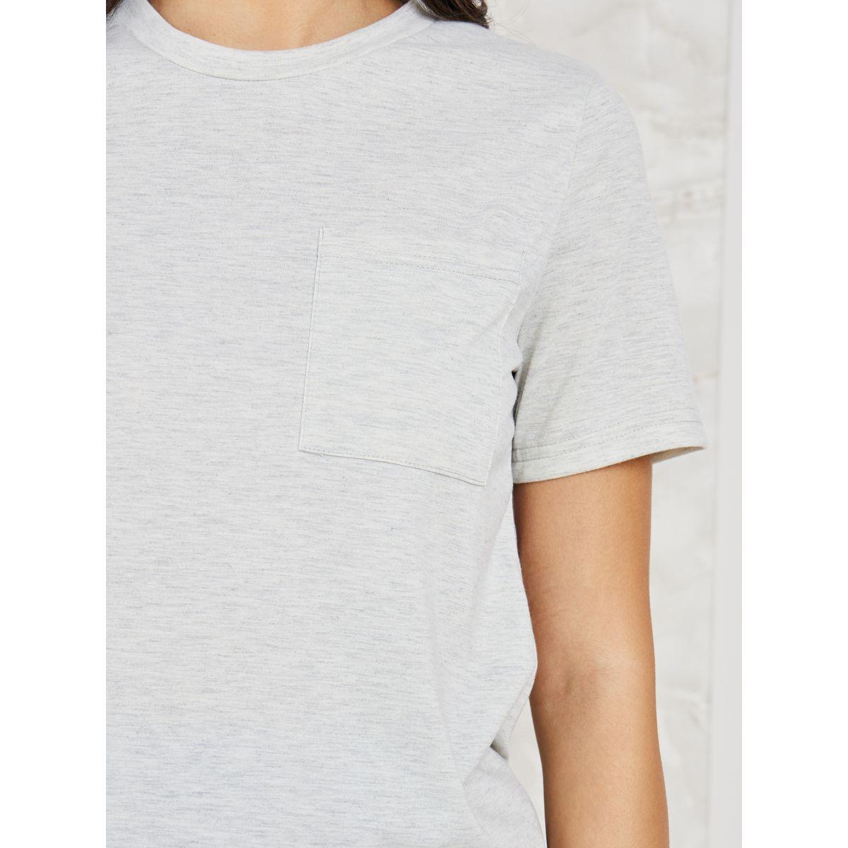 طقم بيجاما من ( شورت + تيشيرت )-women-clothing-nightwear-pyjamas-shortsets-image-3