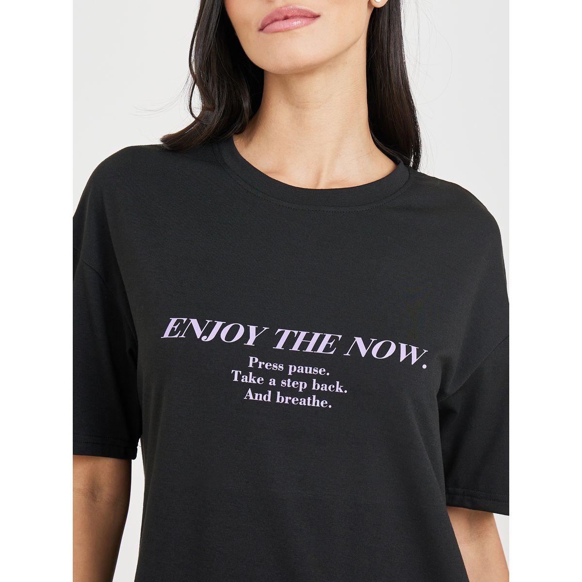 Styli Unwind Slogan Print T-shirt and Short Set-women-clothing-nightwear-pyjamas-shortsets-image-4
