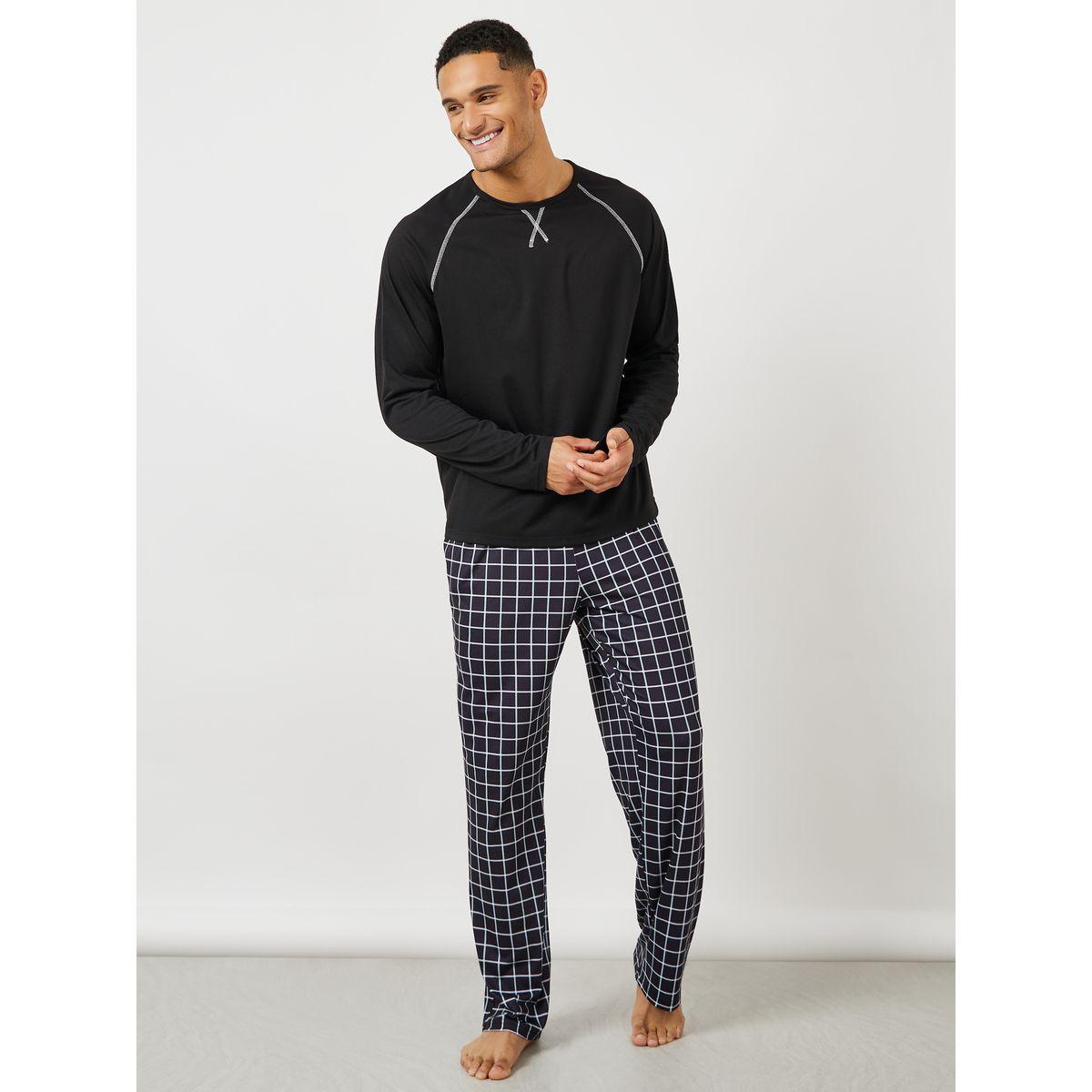 Styli Unwind Contrast Stitch T-Shirt & Checked Pyjama Set-men-clothing-nightwear-sets-image-1