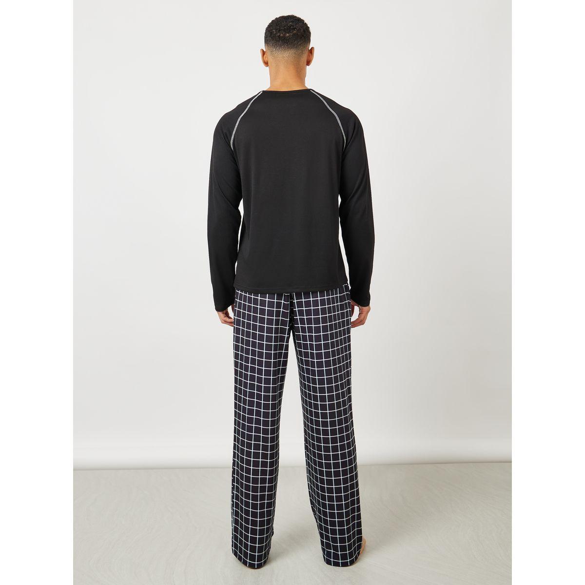 Styli Unwind Contrast Stitch T-Shirt & Checked Pyjama Set-men-clothing-nightwear-sets-image-4