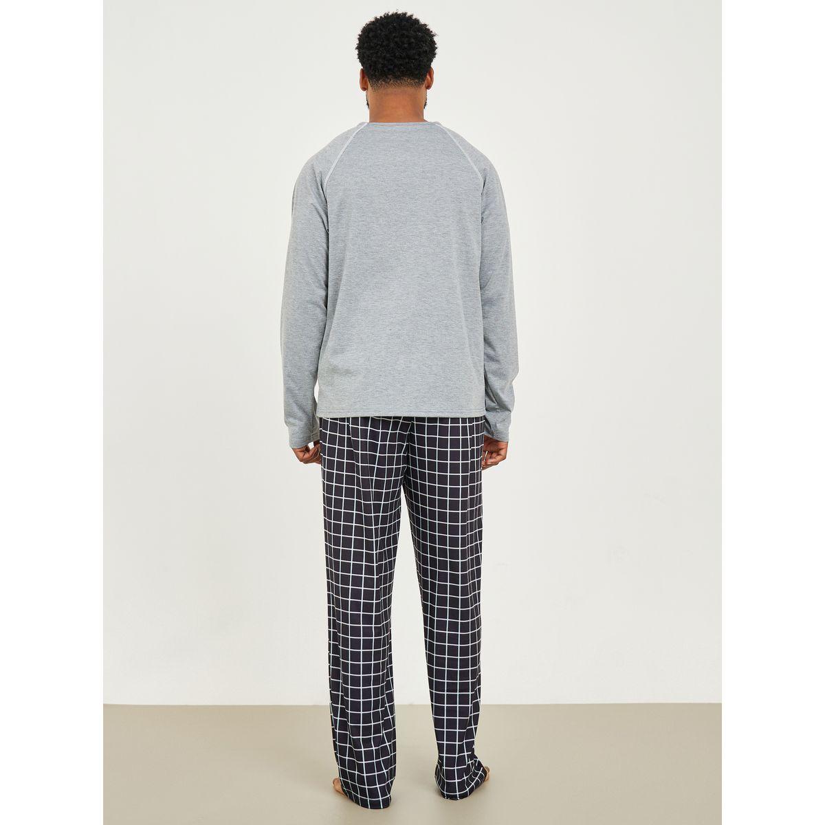 Styli Unwind Contrast Stitch T-Shirt & Checked Pyjama Set-men-clothing-nightwear-sets-image-6