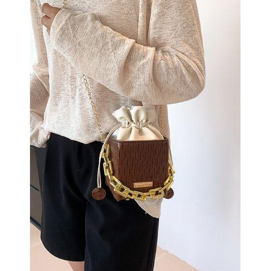 شنطة يد بأربطة غلق مع سلسلة-women-bagsandwallets-handbags-image-1