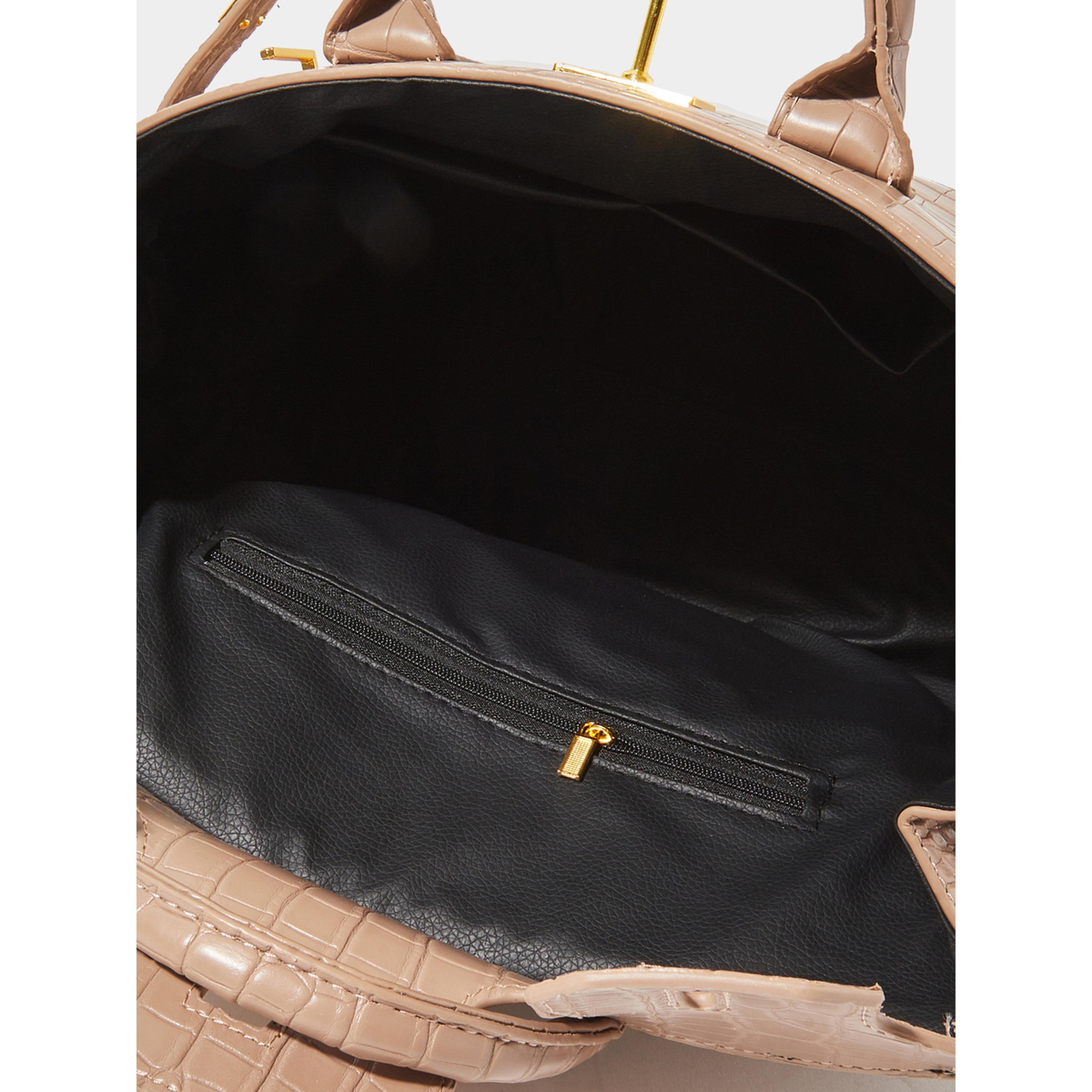 شنطة بحزامين وحاملة يد وتفاصيل قفل-women-bagsandwallets-handbags-image-5
