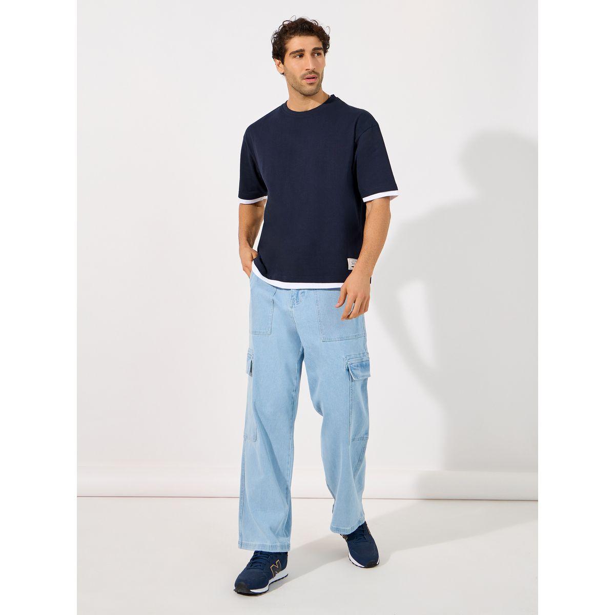 تيشيرت فضفاض بتفاصيل مُتباينة مع شارة-men-clothing-tshirtsandpolos-tshirts-image-2