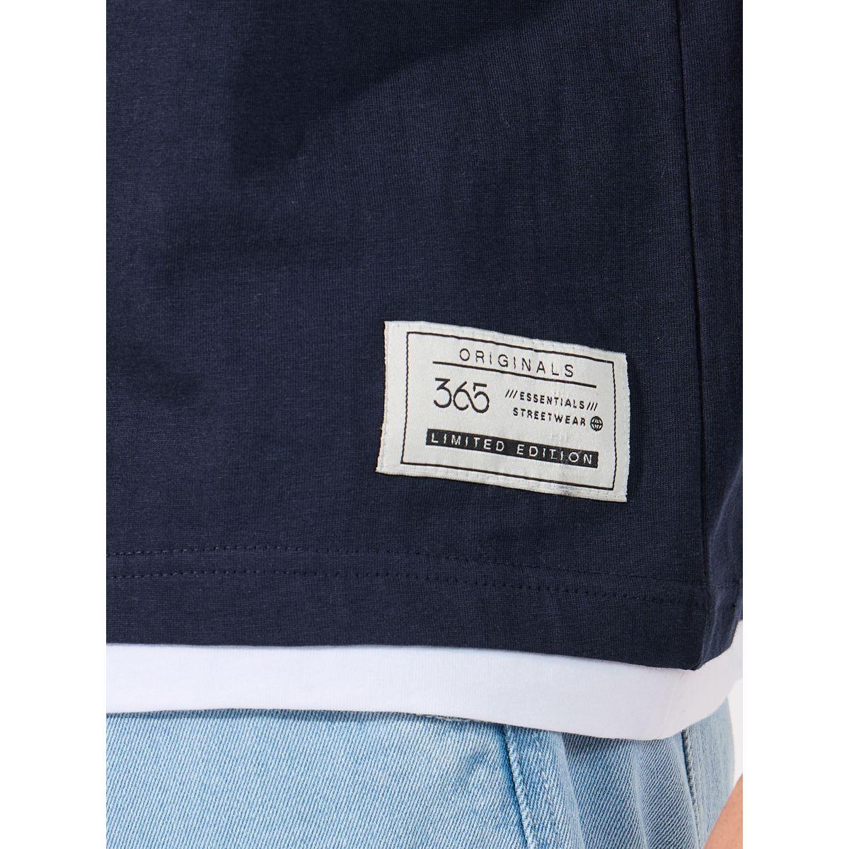 Styli Contrast Panel Oversized T-Shirt with Badge Detail-men-clothing-tshirtsandpolos-tshirts-image-4