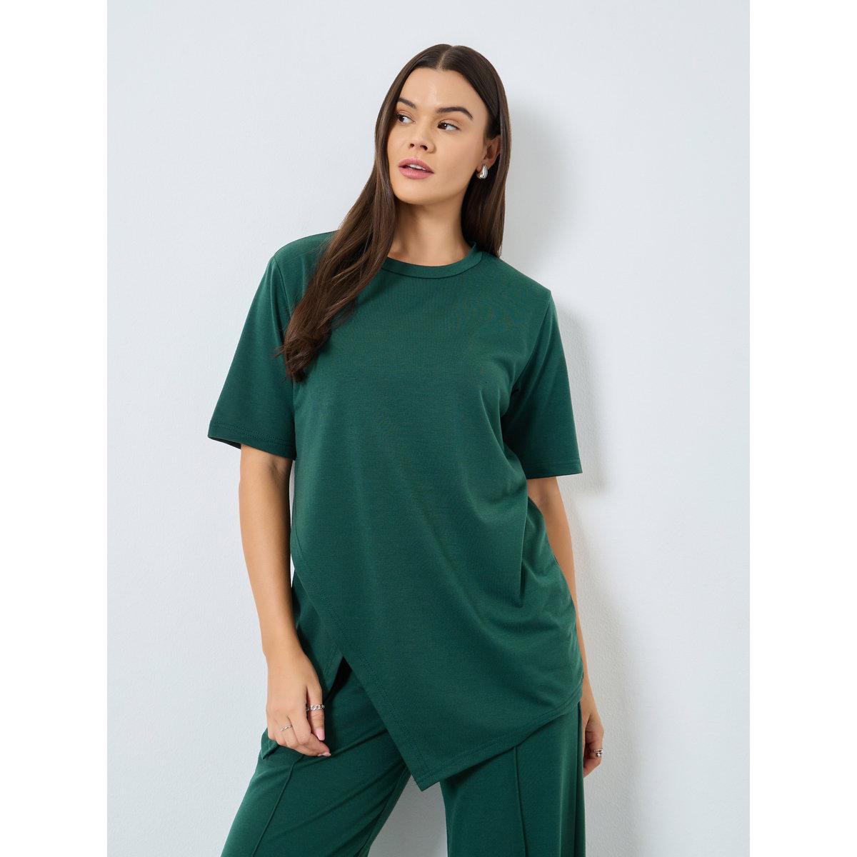 طقم منسق من بنطال جوغر وتيشيرت-women-clothing-coordsets-image-3