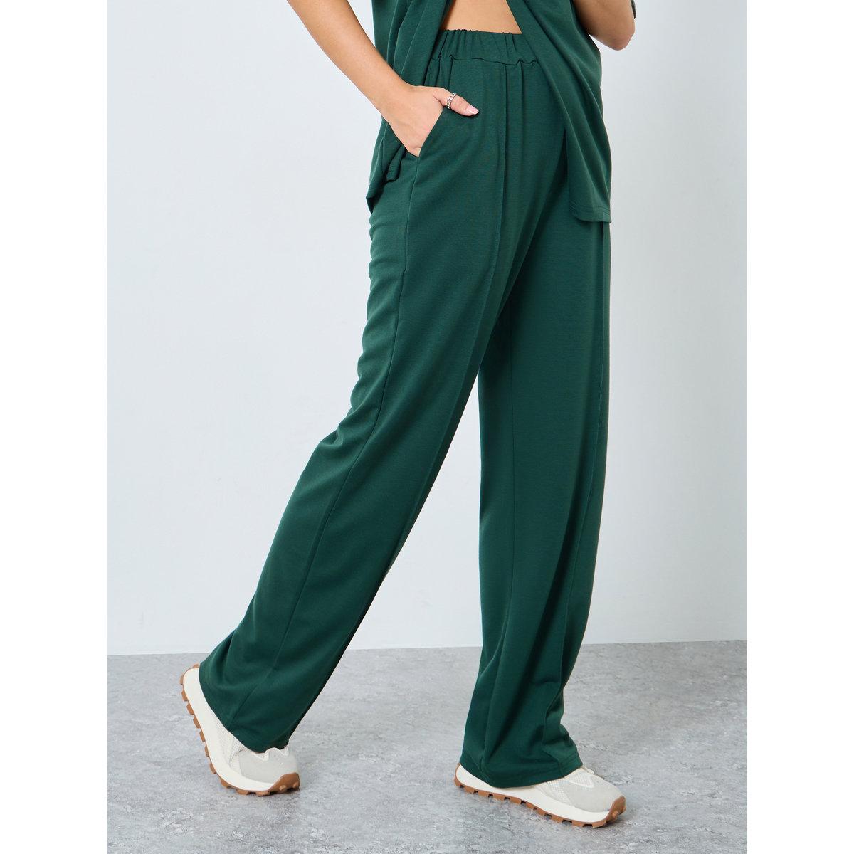 طقم منسق من بنطال جوغر وتيشيرت-women-clothing-coordsets-image-6