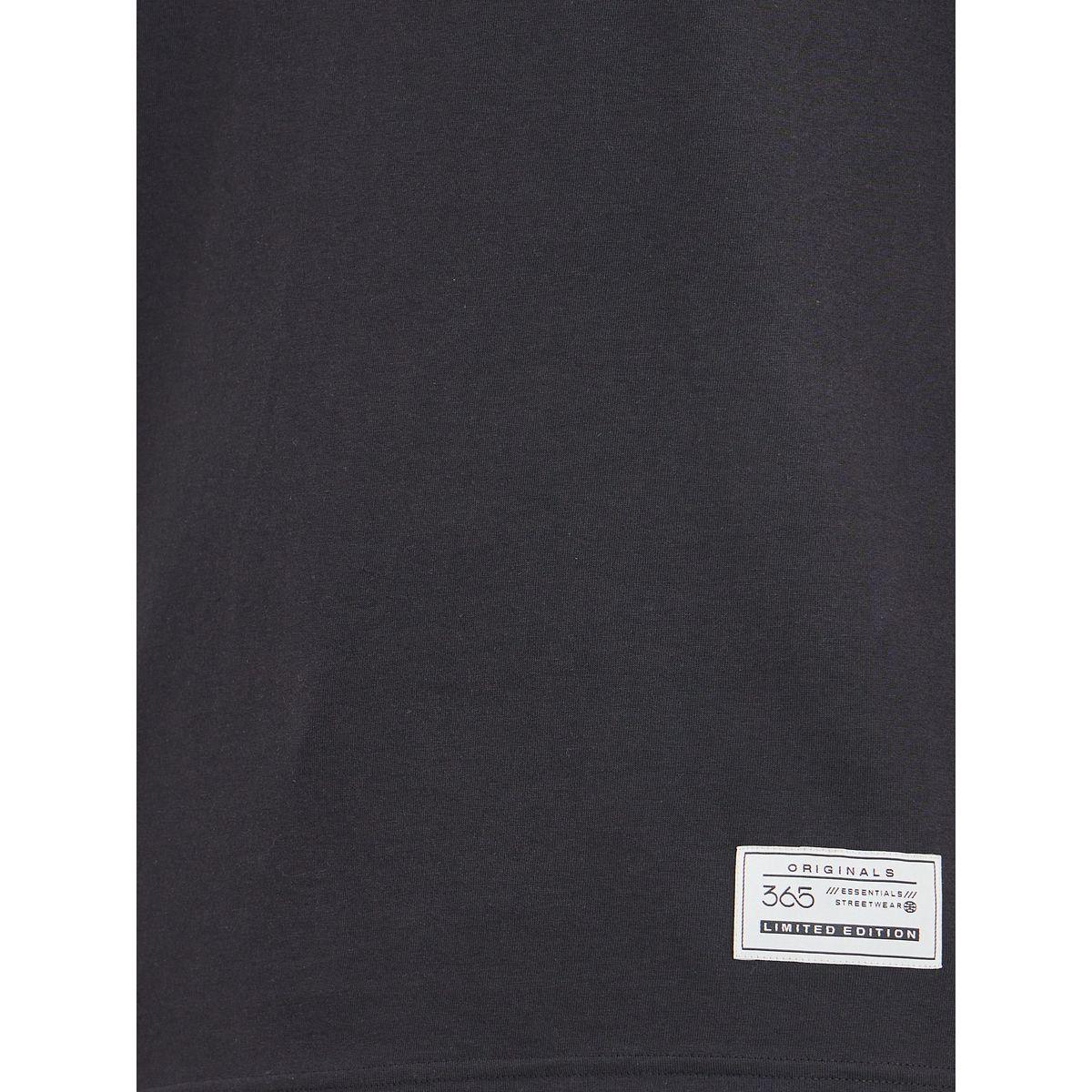 Styli Contrast Panel Slogan Print Regular Fit T-shirt with Badge Detail Hem-men-clothing-tshirtsandpolos-tshirts-image-3