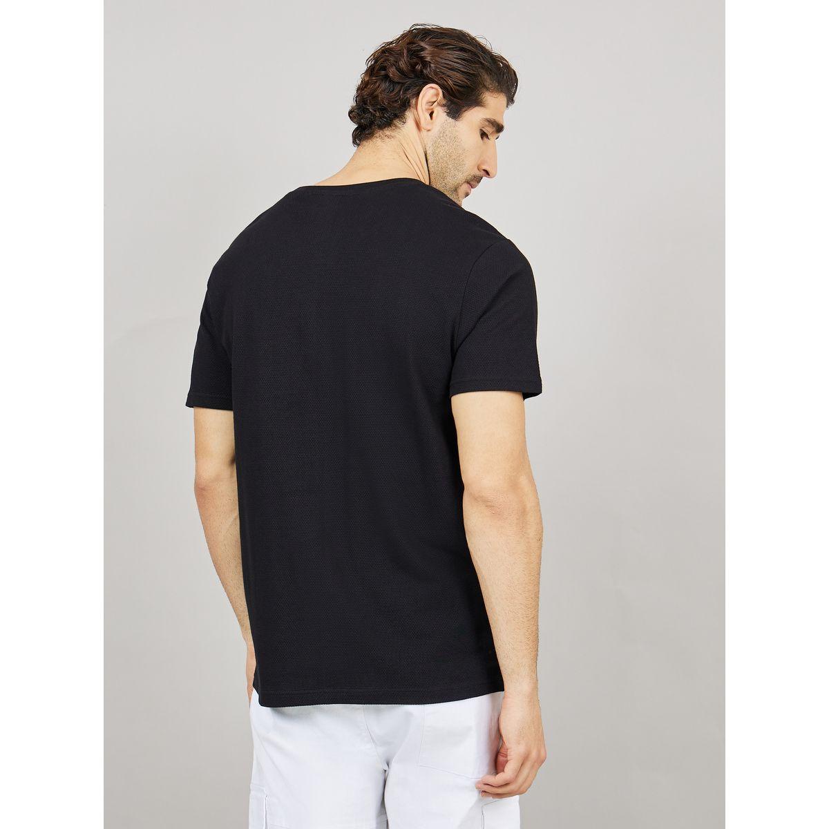 Styli Badge Detail Popcorn Knit Regular Fit T-Shirt-men-clothing-tshirtsandpolos-tshirts-image-4