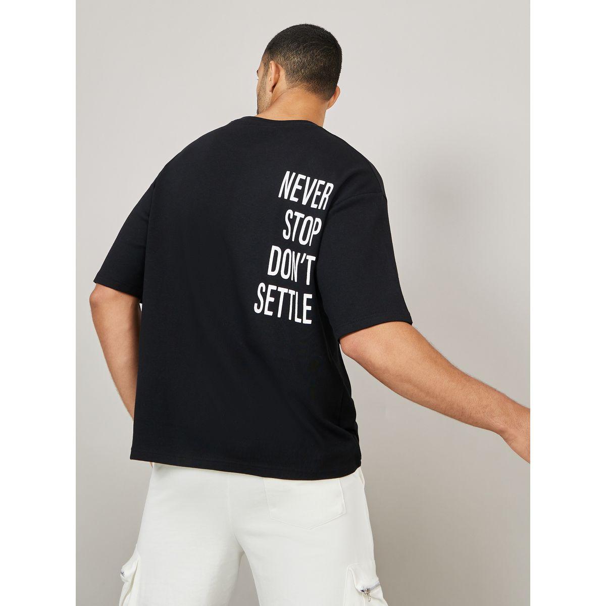 تيشيرت واسع مطبع بطبعة كتابة-men-clothing-tshirtsandpolos-tshirts-image-1