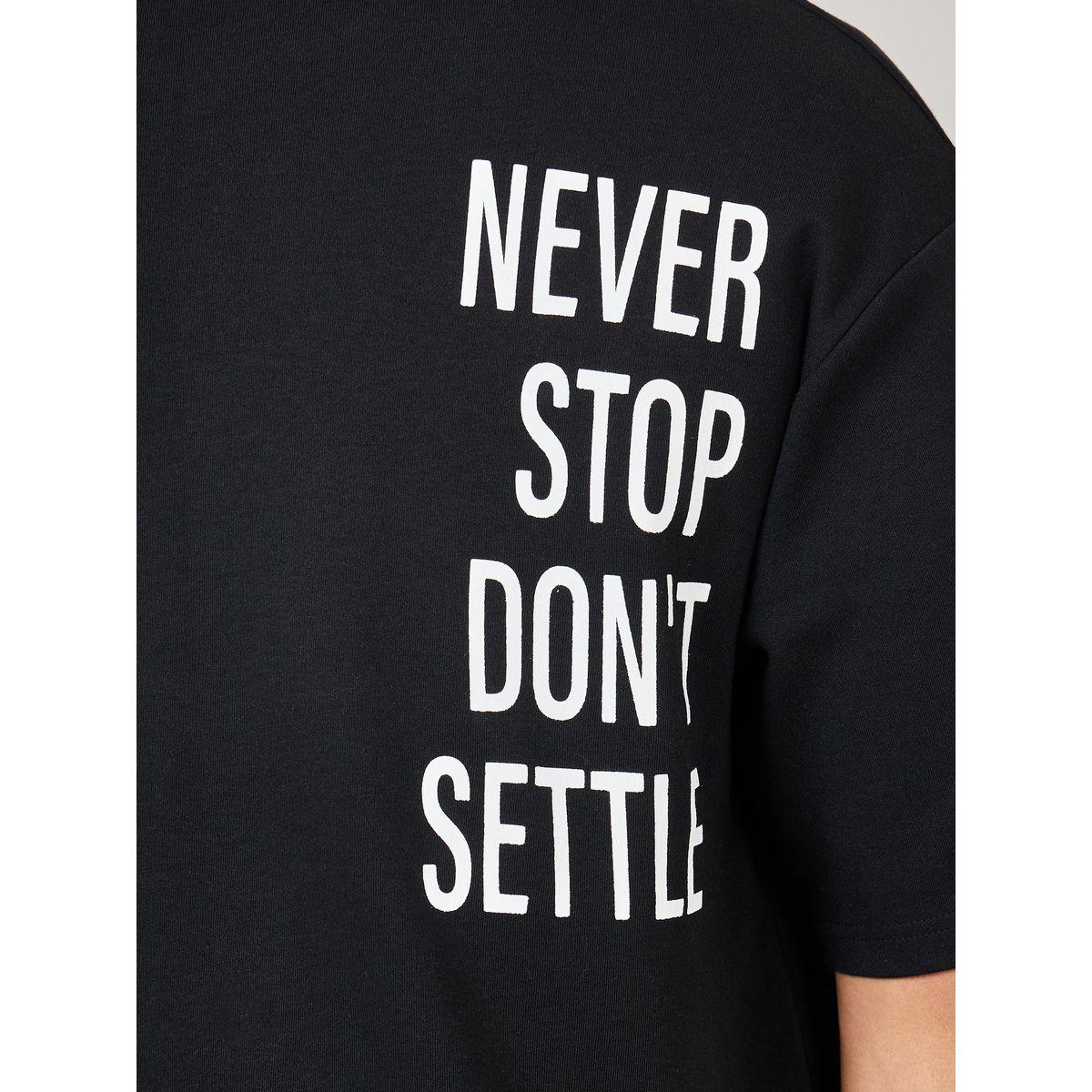 تيشيرت واسع مطبع بطبعة كتابة-men-clothing-tshirtsandpolos-tshirts-image-5