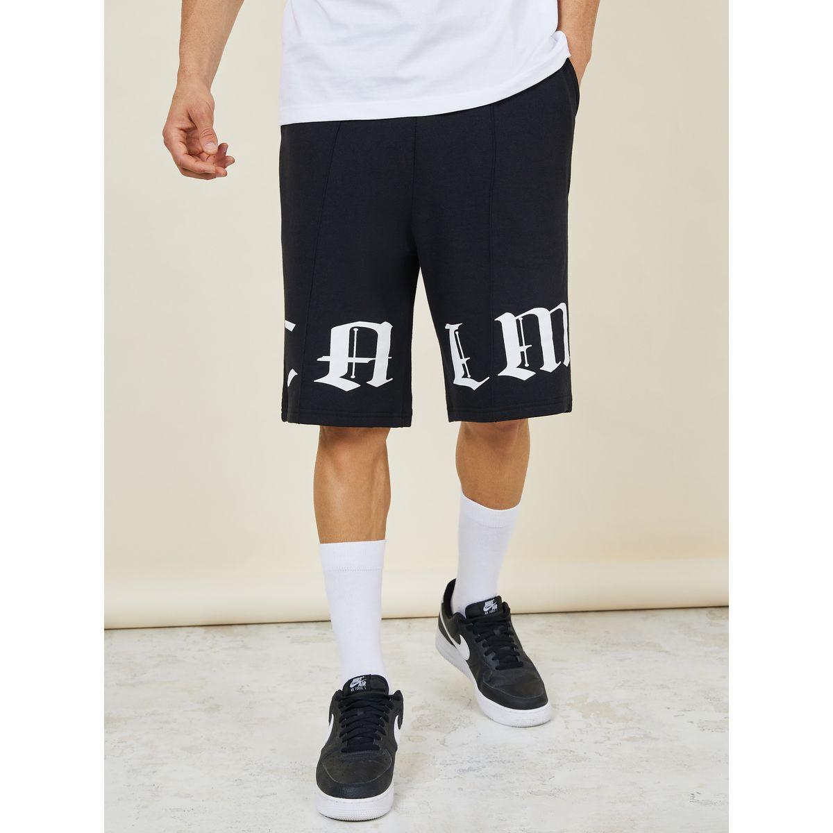 شورت فضفاض مزين بحزوز وطبعة كتابة-men-clothing-bottoms-shorts-image-1