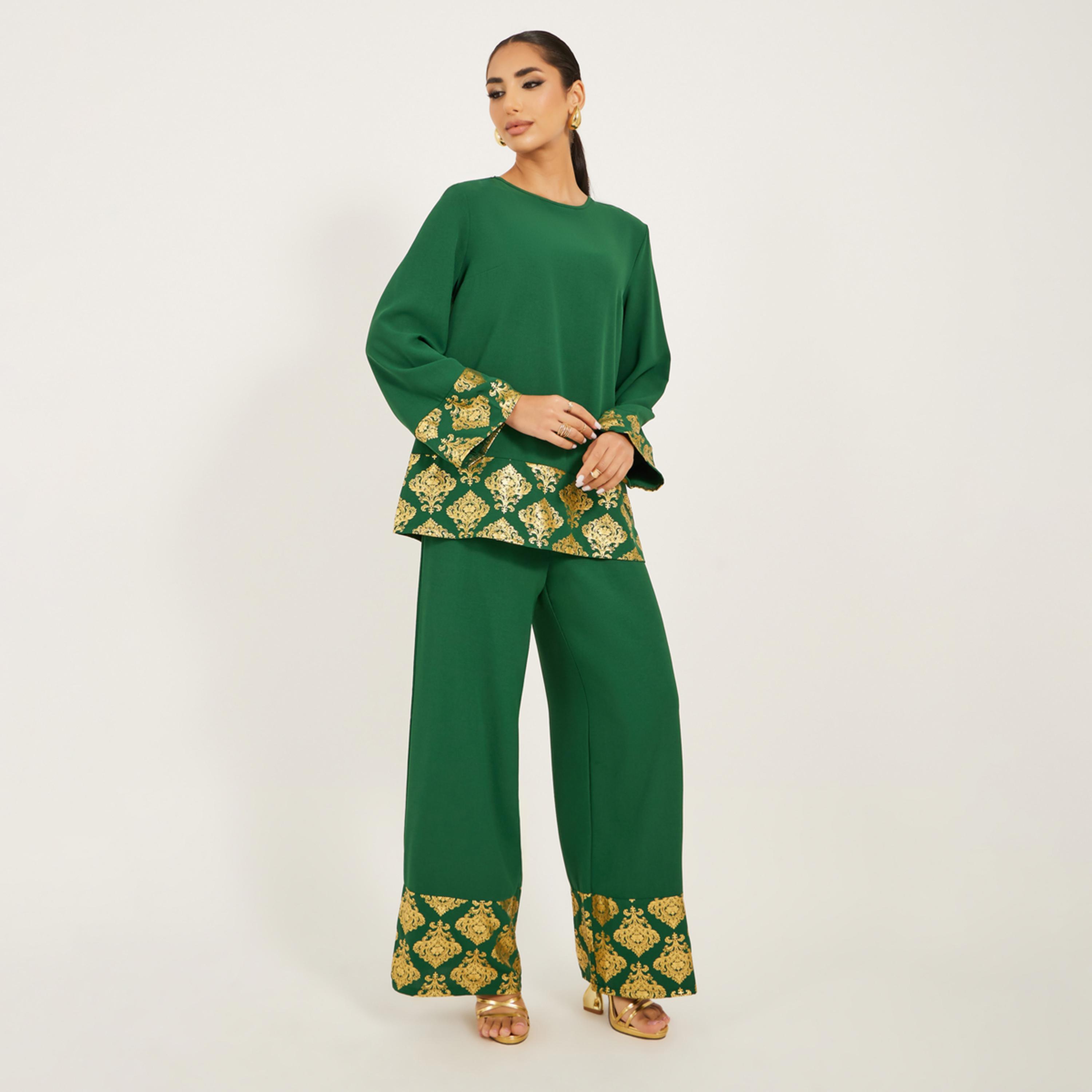 ستايلي - طقم محتشم مكون من توب بطبعة حدود ذهبية مع بنطال-women-arabicclothing-sets-image-2