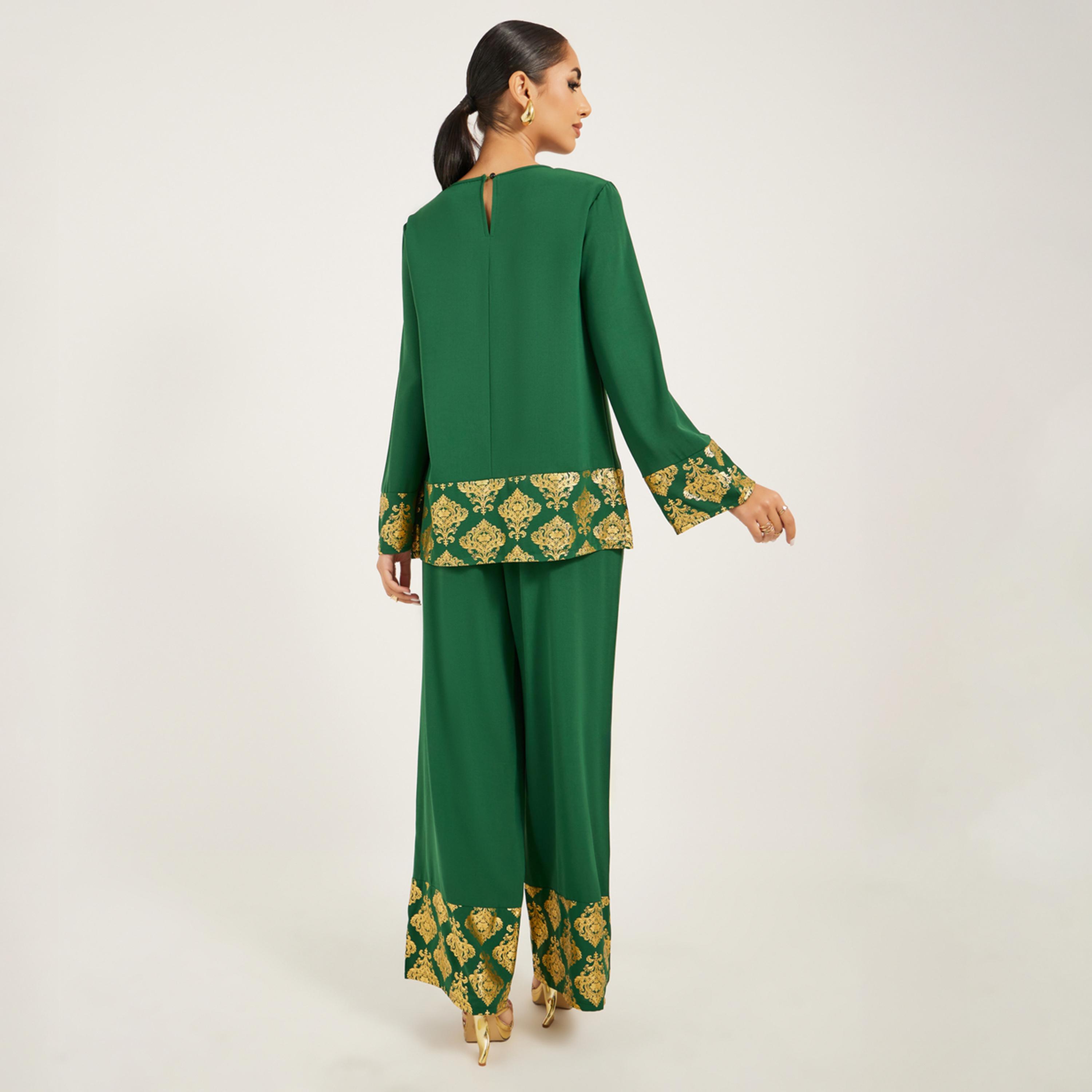 ستايلي - طقم محتشم مكون من توب بطبعة حدود ذهبية مع بنطال-women-arabicclothing-sets-image-5