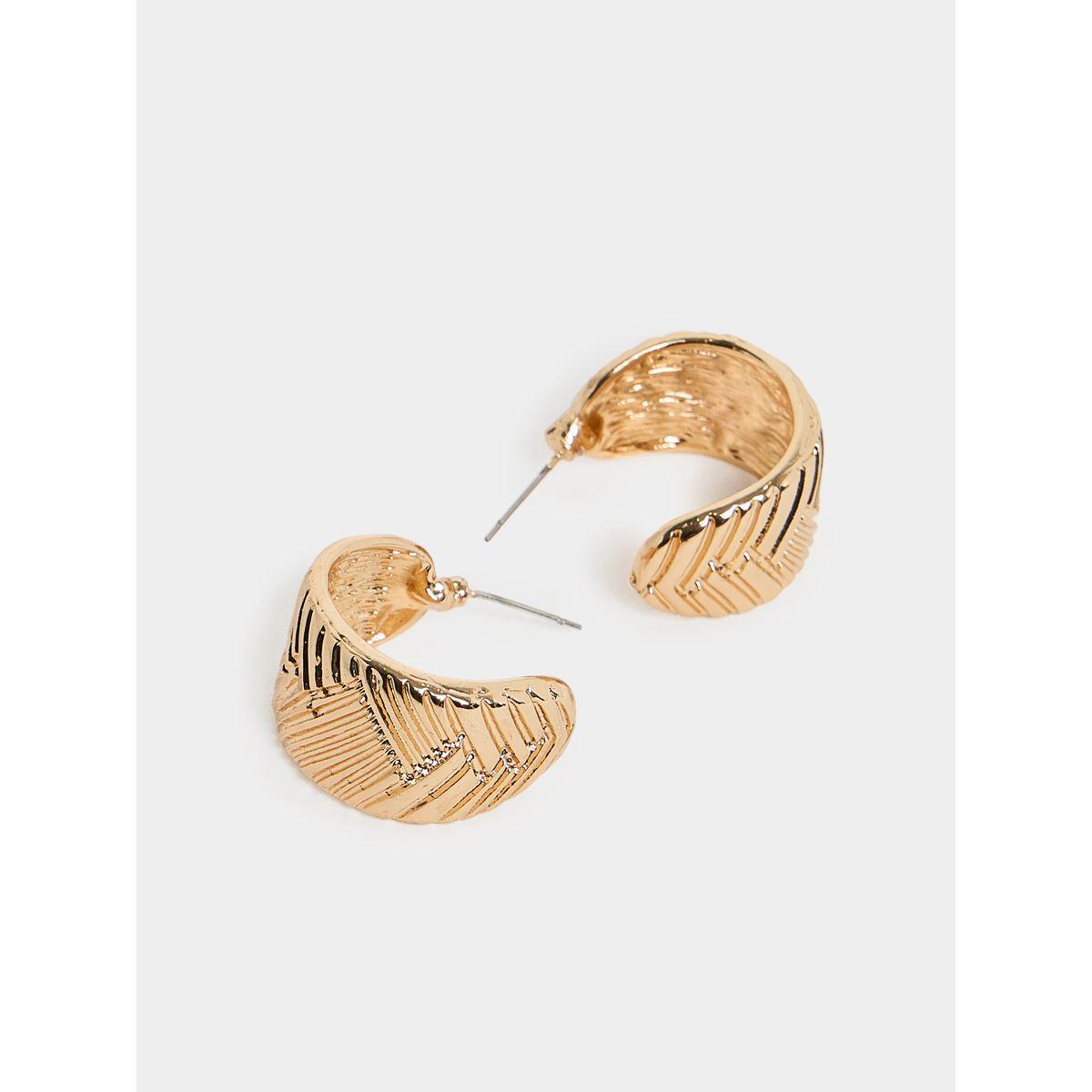 Styli Textured Wide Hoop Earrings-women-watchesandjewellery-jewellery-earrings-image-3