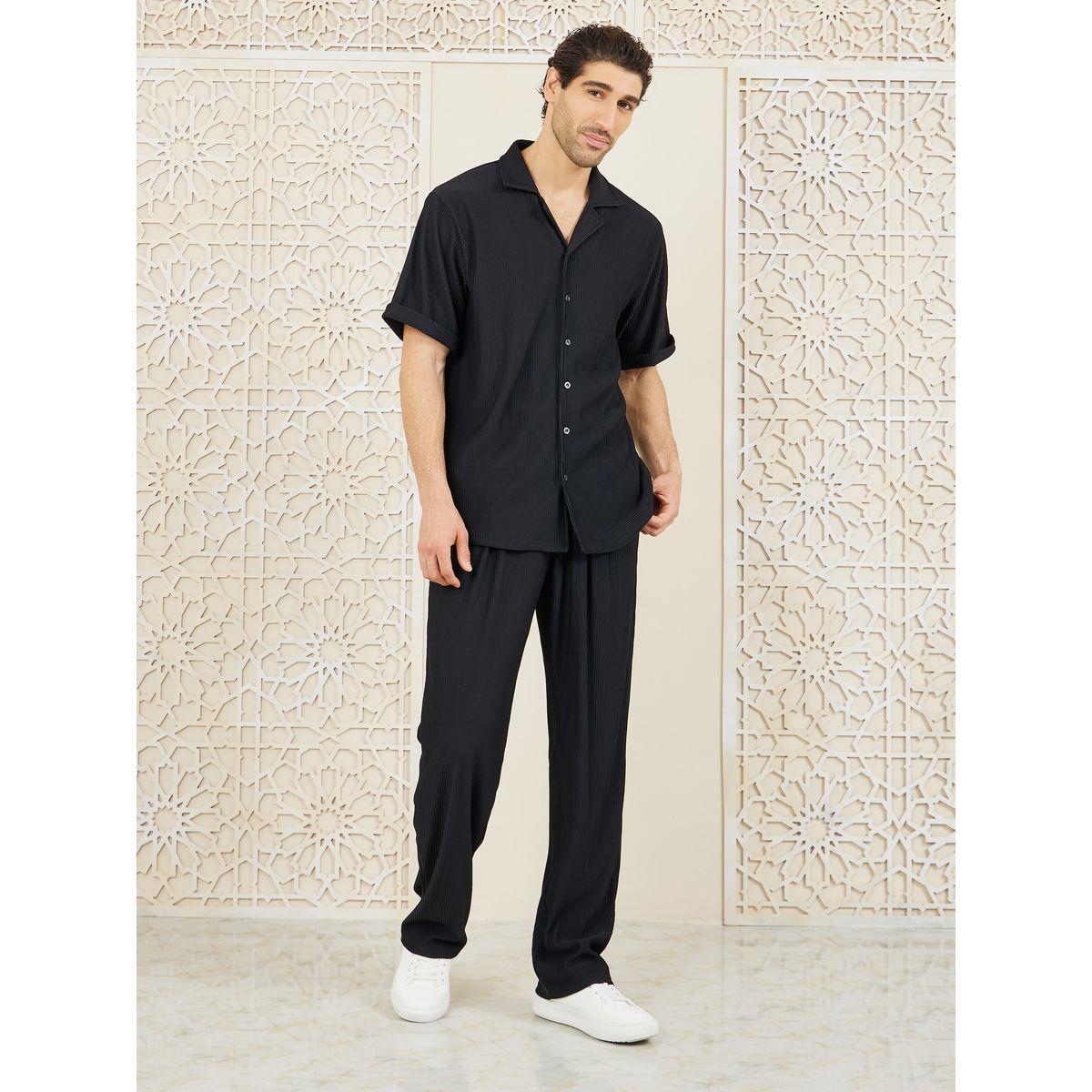 طقم منسق من بنطال وقميص محبوك بقصة مريحة-men-clothing-coordsets-image-1