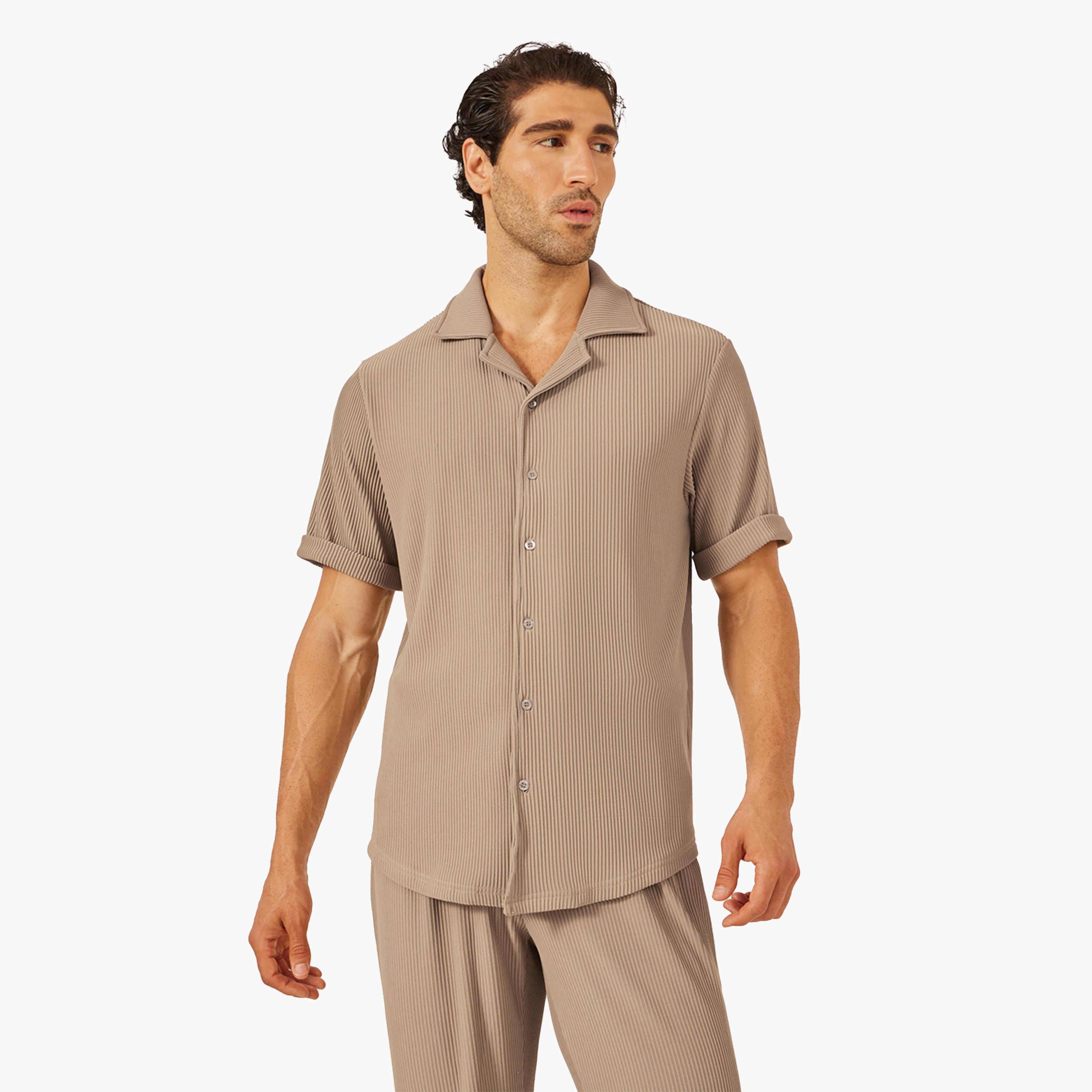 ستايلي - قميص وبنطال بقصة مريح من نسيج محبوك مضلع-men-clothing-coordsets-image-2