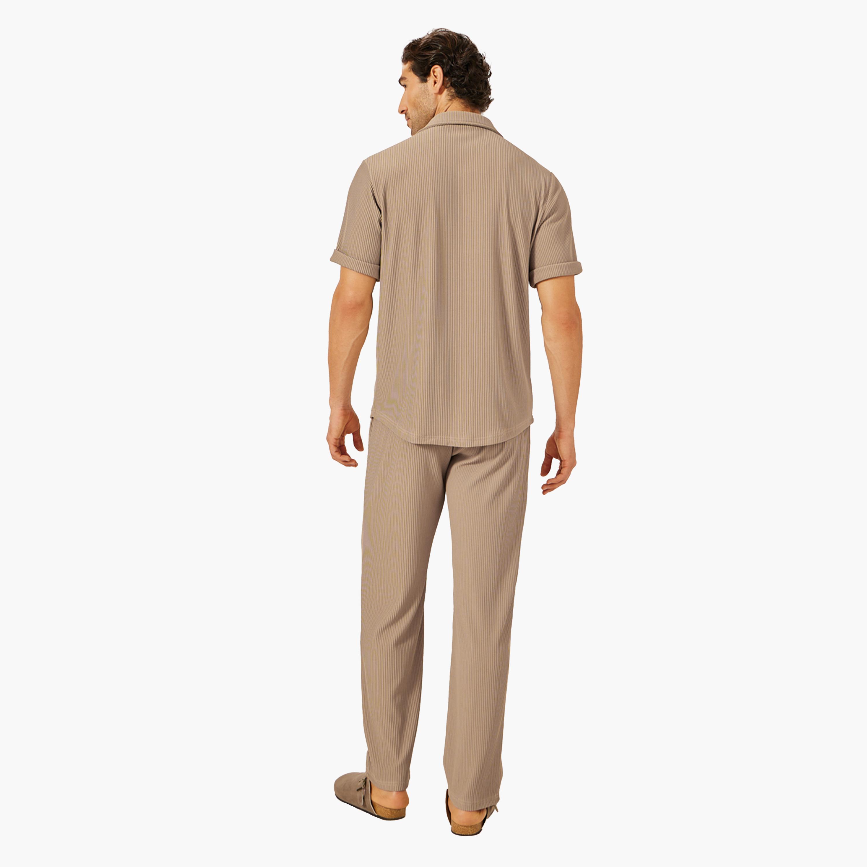 ستايلي - قميص وبنطال بقصة مريح من نسيج محبوك مضلع-men-clothing-coordsets-image-4