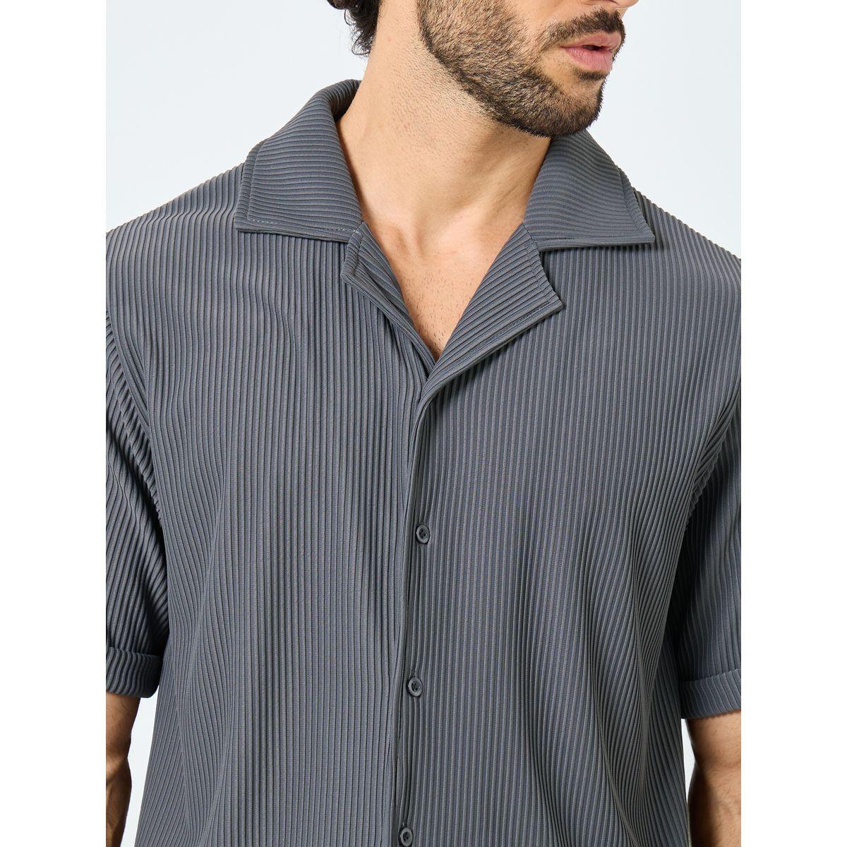 طقم منسق من بنطال وقميص بقصة مريحة وتفاصيل مضلعة-men-clothing-coordsets-image-3