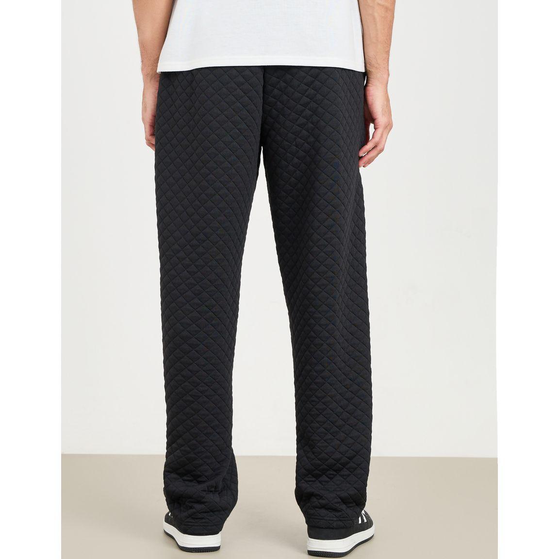 بنطال بقصة مريحة ومزين بشارة-men-clothing-bottoms-trousersandchinos-trousers-image-5
