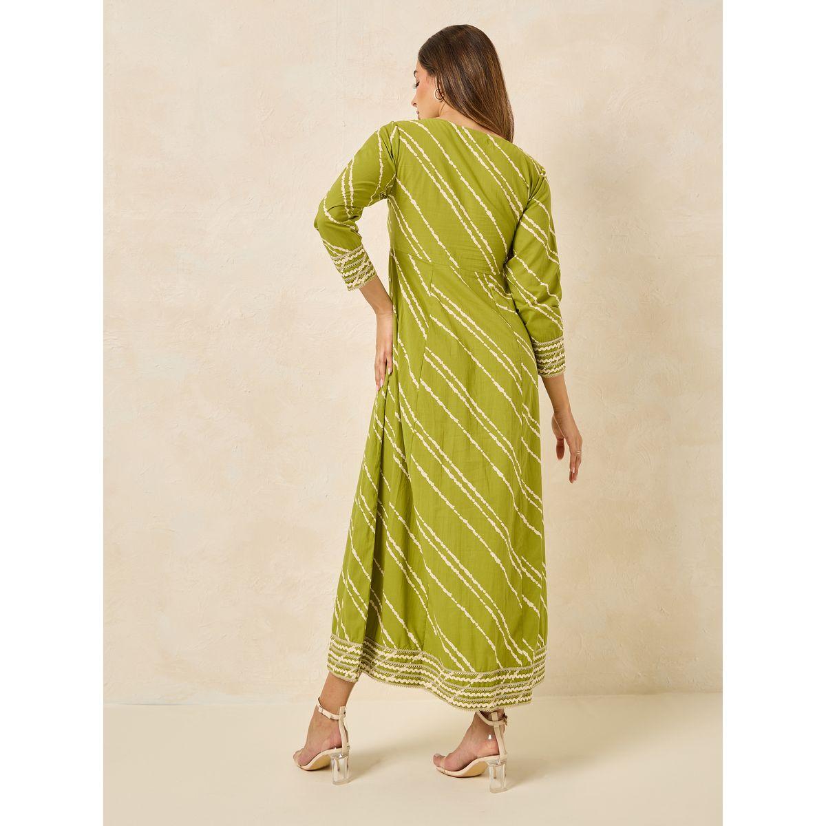 فستان طويل بتفاصيل مُطرّزة وحافة واسعة-women-clothing-dresses-image-5