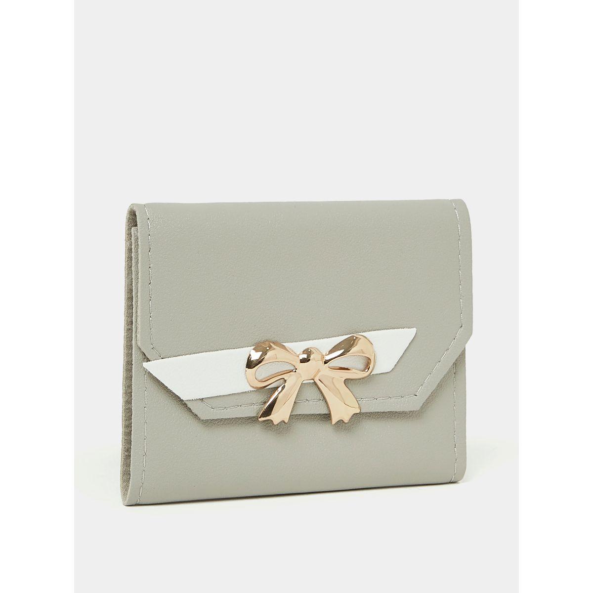 محفظة بطية إغلاق مع حلية بنمط فيونكة-women-bagsandwallets-wallets-image-1