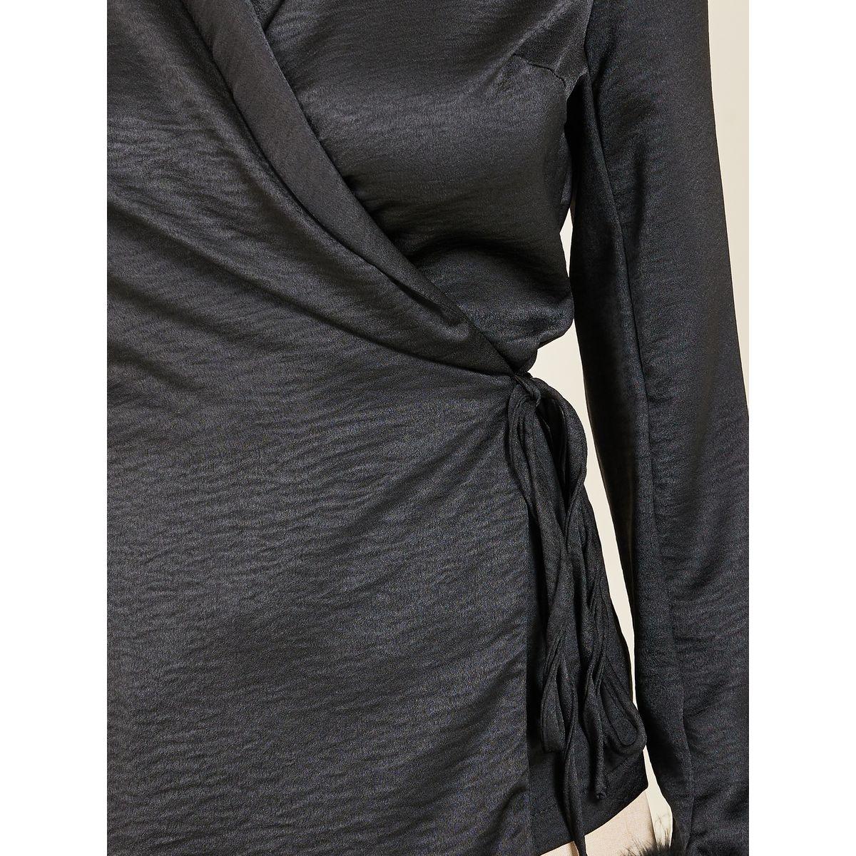 بلوزة بنمط لف ومزينة بريش صناعي-women-clothing-shirtsandblouses-blouses-image-3